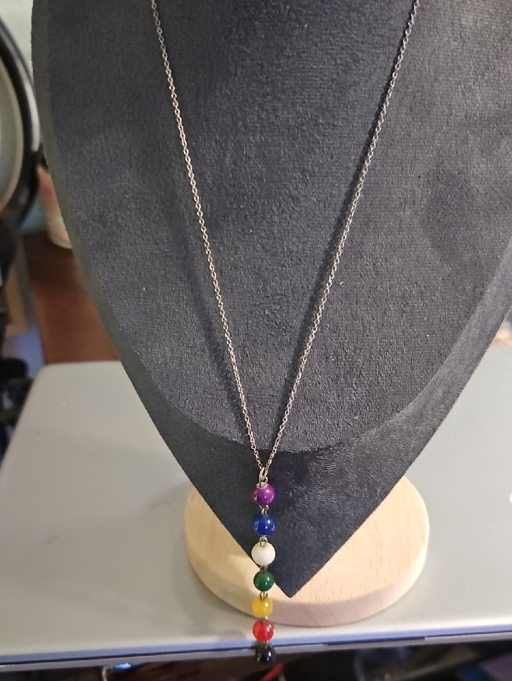 Multi-Color Bead Pendant Necklace - Unbranded